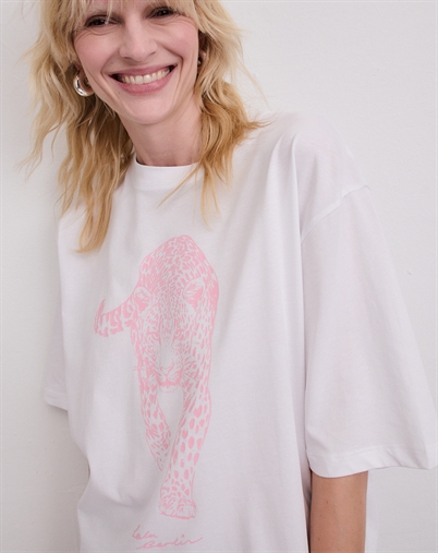 Lala Berlin - Tegan T-Shirt - White Rose Leopard